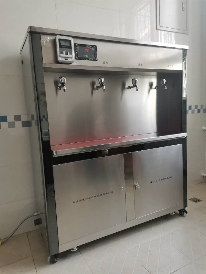 校園刷卡直飲水機(jī)，讓師生喝上了健康安全的直飲水